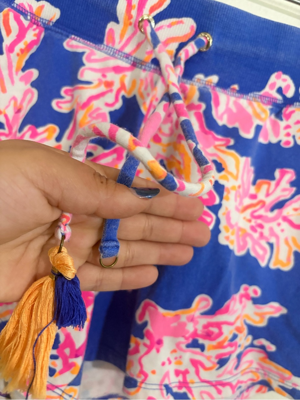 Lilly Pulitzer Yasmin Short in Medium - Picture 3 of 10